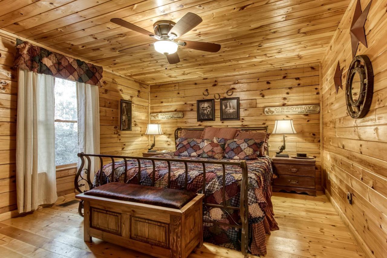 Magical Moments, Hot Tub, Wifi, 1089 Free Tickets Each Paid Day, Dollywood And More Gatlinburg Extérieur photo