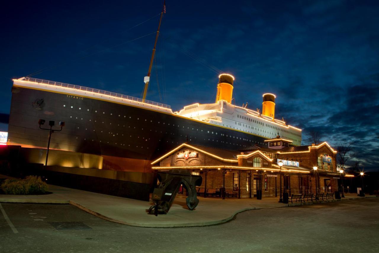 Magical Moments, Hot Tub, Wifi, 1089 Free Tickets Each Paid Day, Dollywood And More Gatlinburg Extérieur photo