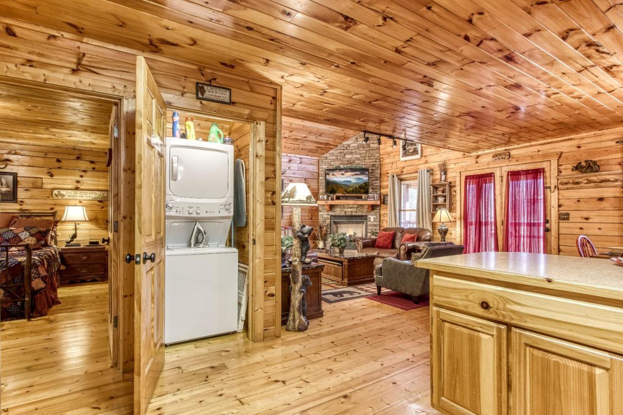 Magical Moments, Hot Tub, Wifi, 1089 Free Tickets Each Paid Day, Dollywood And More Gatlinburg Extérieur photo