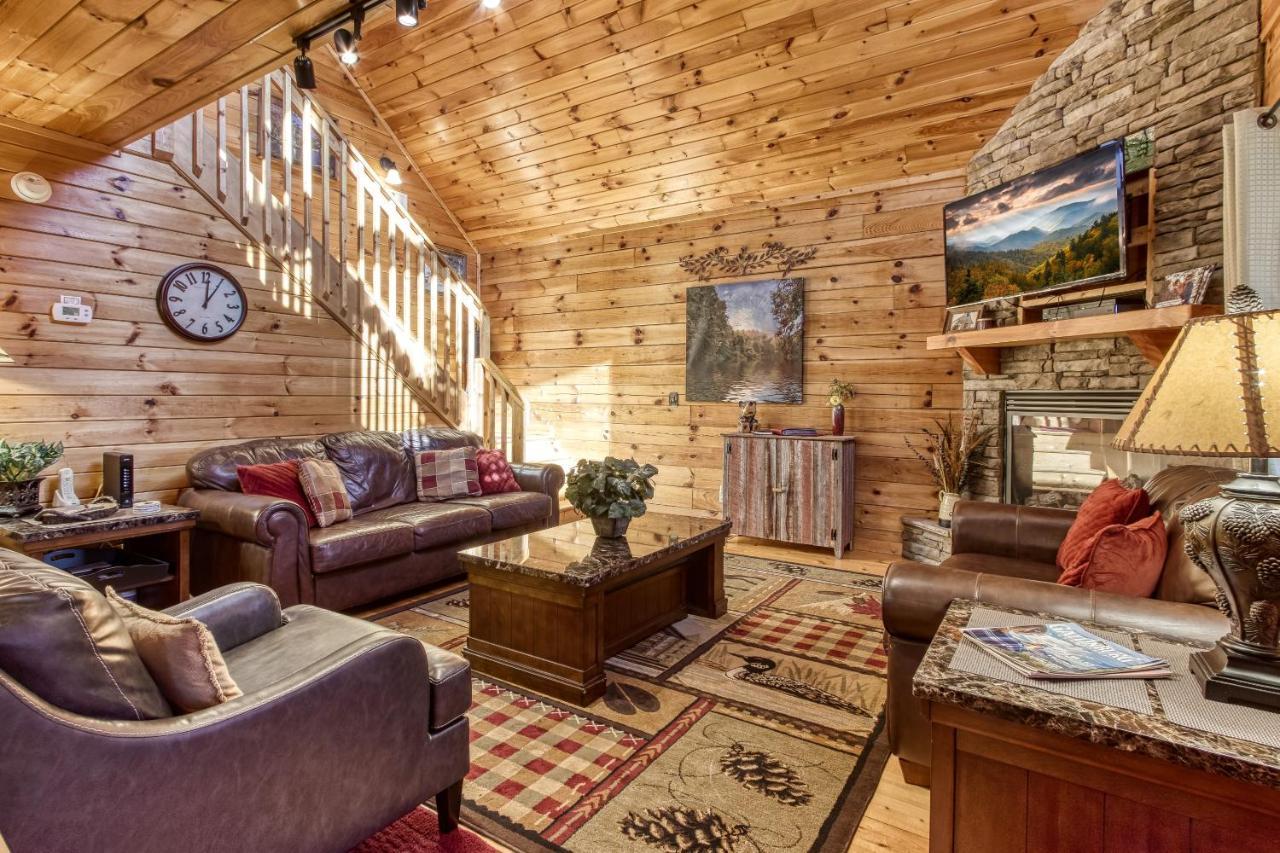 Magical Moments, Hot Tub, Wifi, 1089 Free Tickets Each Paid Day, Dollywood And More Gatlinburg Extérieur photo