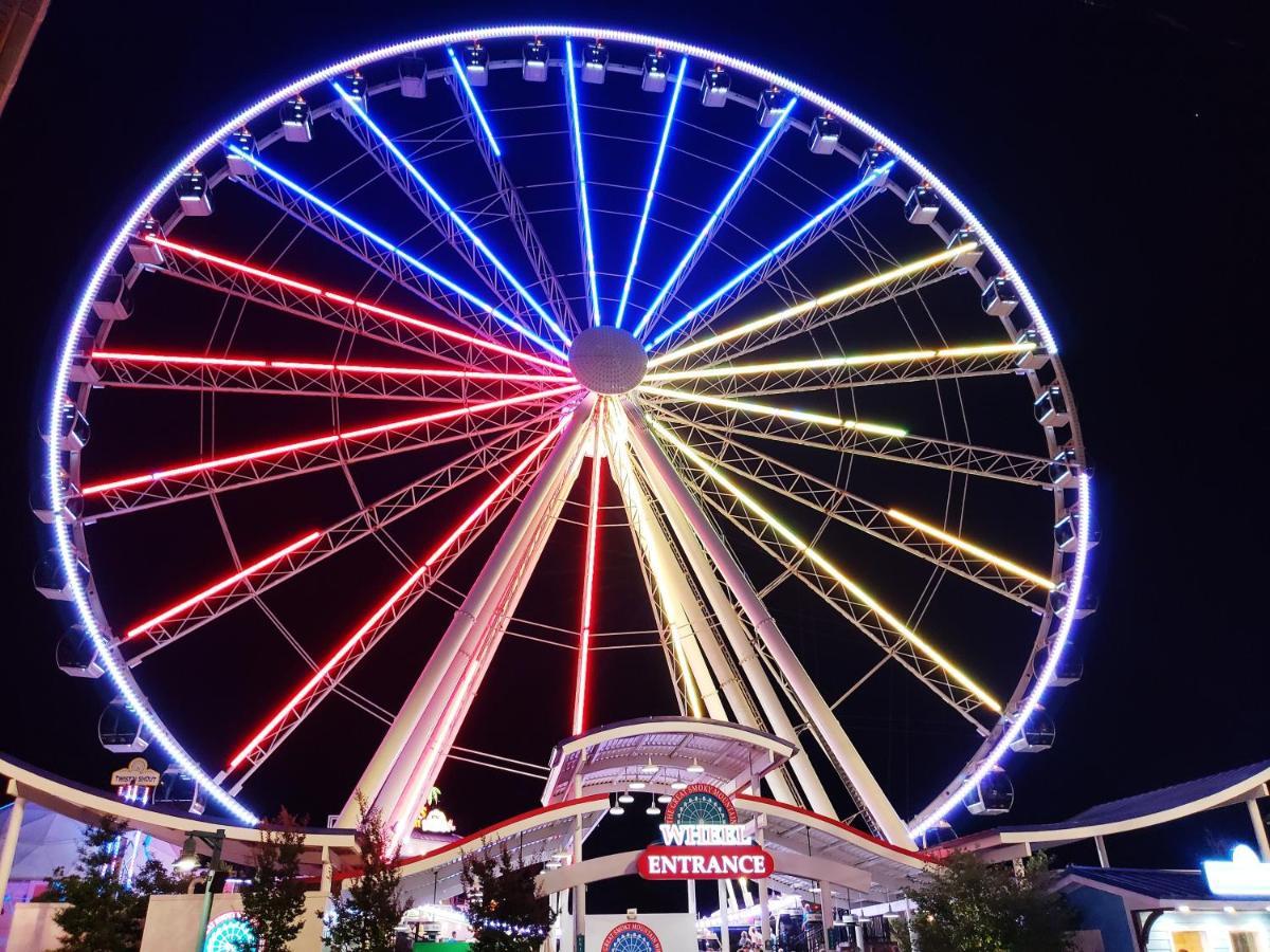 Magical Moments, Hot Tub, Wifi, 1089 Free Tickets Each Paid Day, Dollywood And More Gatlinburg Extérieur photo