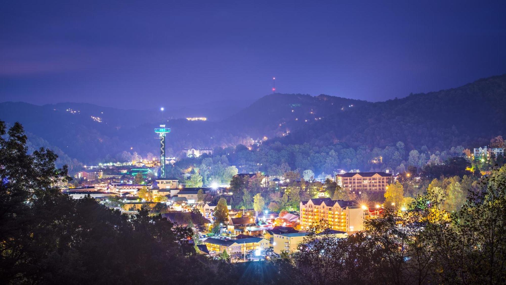 Magical Moments, Hot Tub, Wifi, 1089 Free Tickets Each Paid Day, Dollywood And More Gatlinburg Extérieur photo